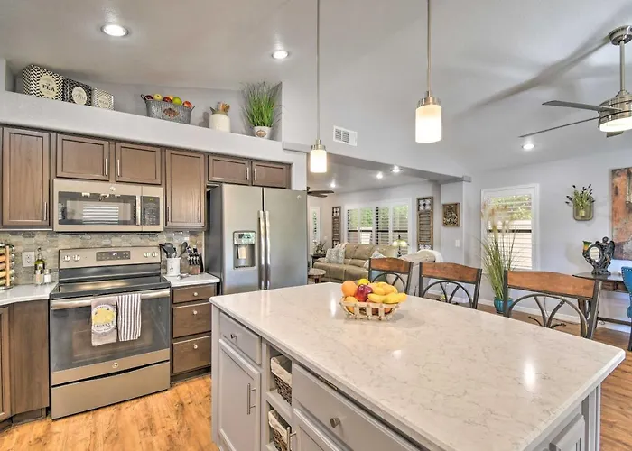 Patio & Grilling Station: Family In Glendale